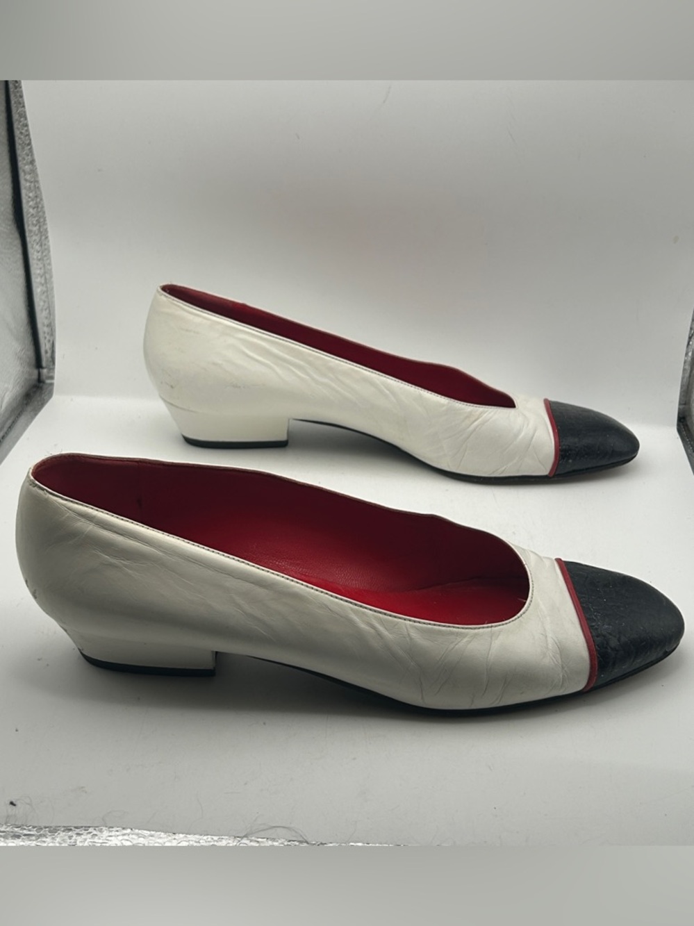 YSL Cap Toe Pumps Leather Vintage Shoes Womans 10 Black White Old Money - Picture 5 of 15